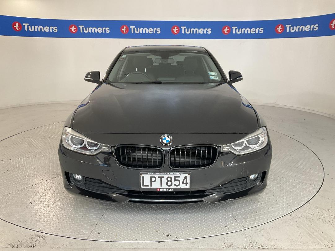 Photo '2' of BMW 3 Series Photo '2' of BMW 3 Series