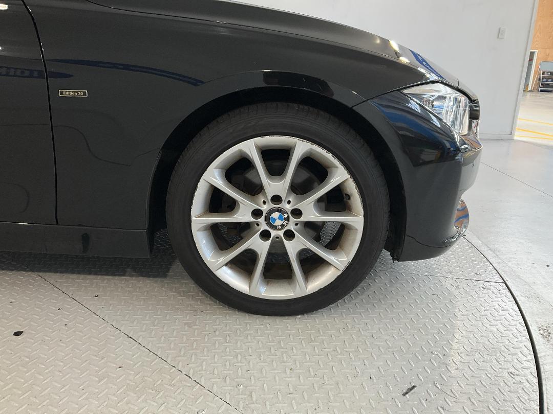 Photo '9' of BMW 3 Series Photo '9' of BMW 3 Series