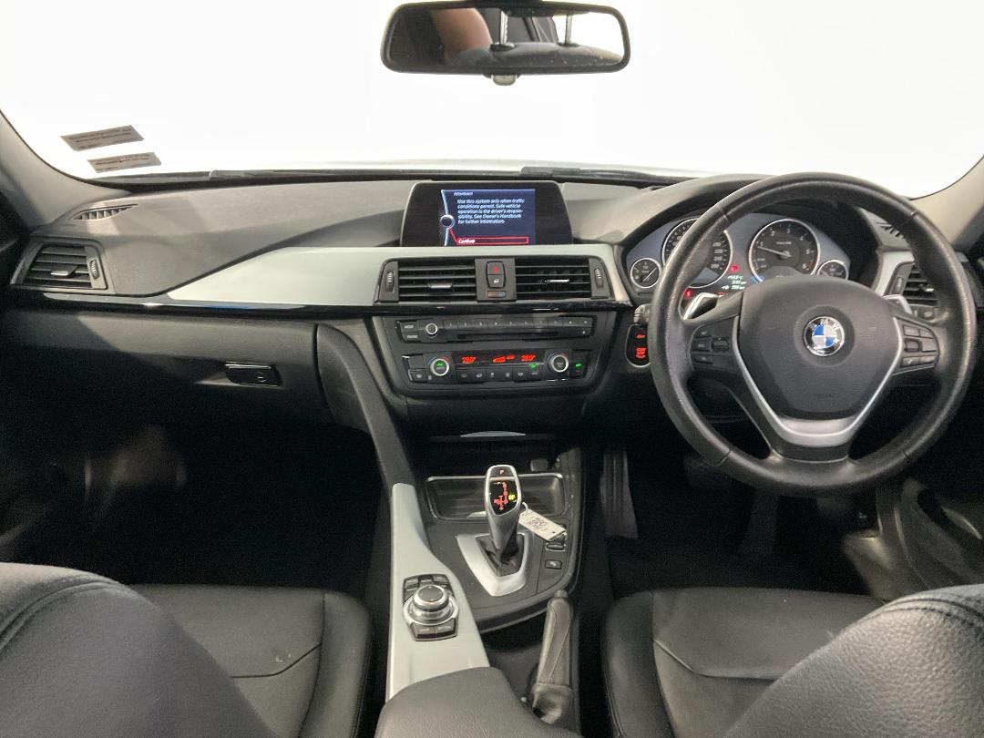 Photo '17' of BMW 3 Series Photo '17' of BMW 3 Series