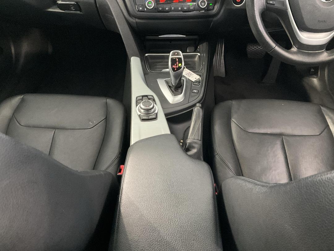 Photo '18' of BMW 3 Series Photo '18' of BMW 3 Series