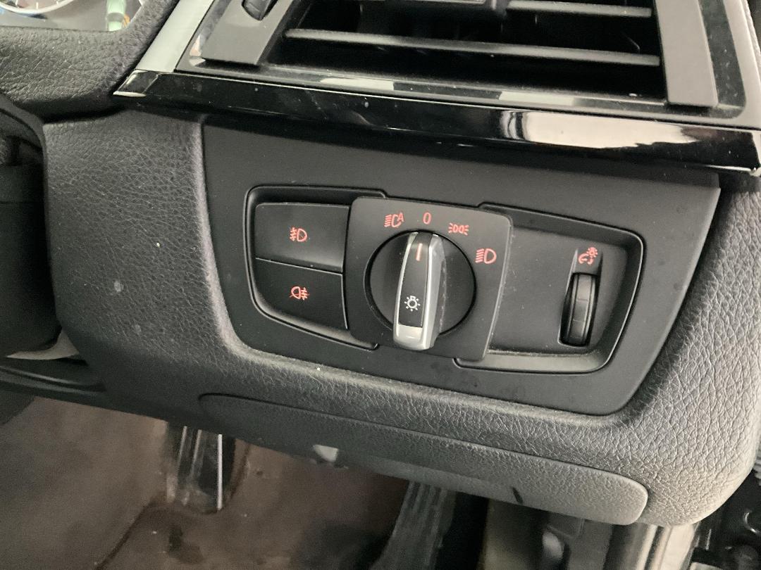 Photo '24' of BMW 3 Series Photo '24' of BMW 3 Series