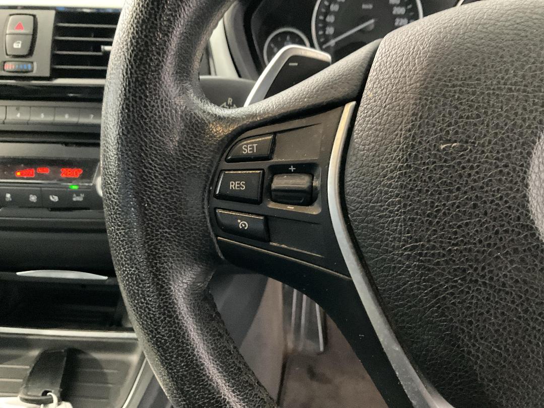 Photo '26' of BMW 3 Series Photo '26' of BMW 3 Series