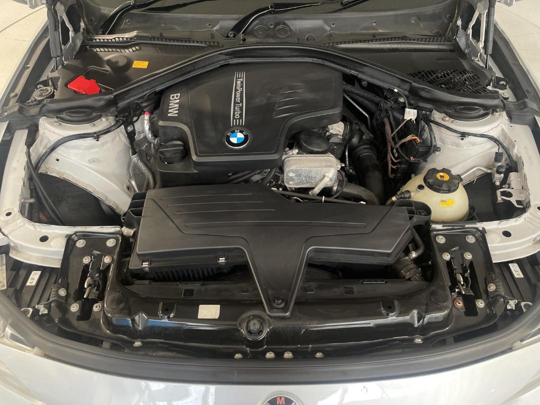 Photo '13' of BMW 320I