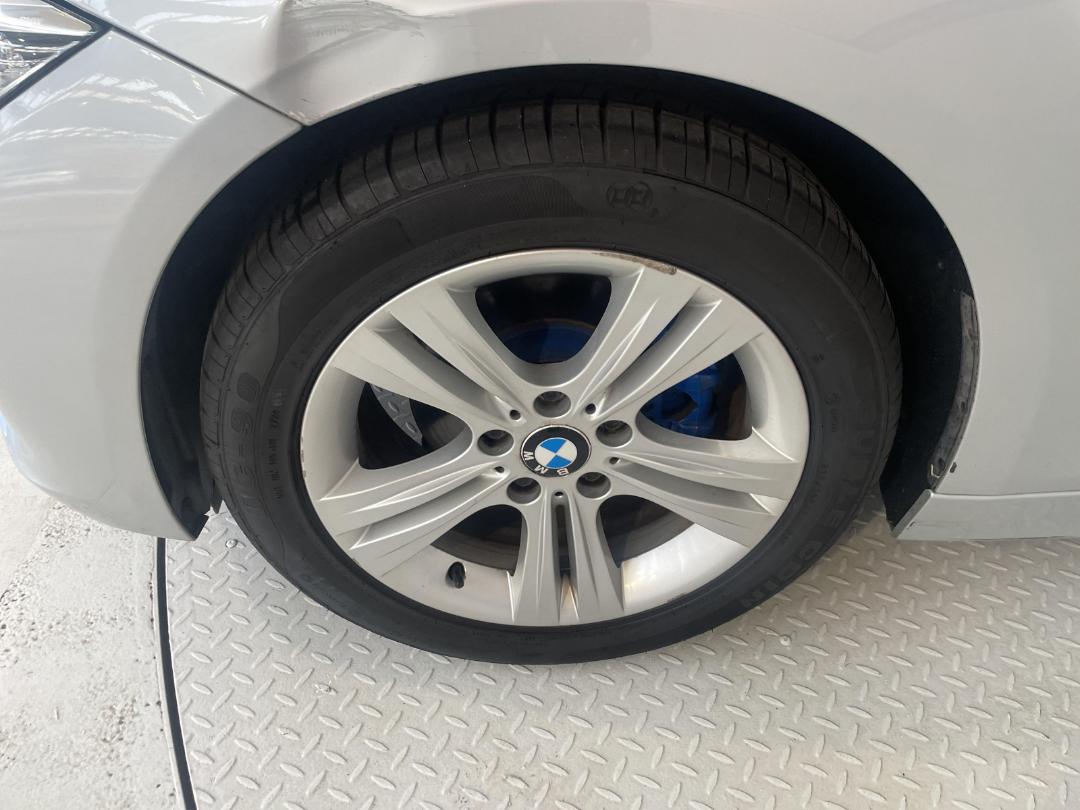 Photo '10' of BMW 320I