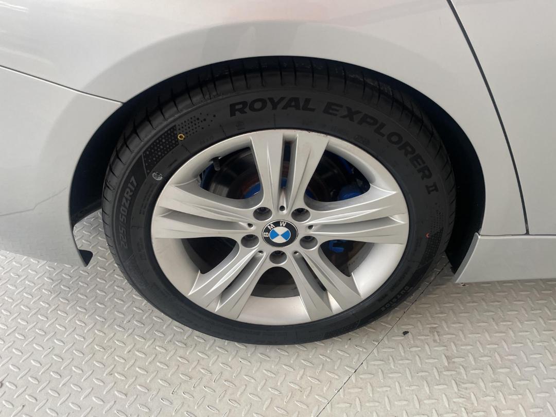 Photo '12' of BMW 320I