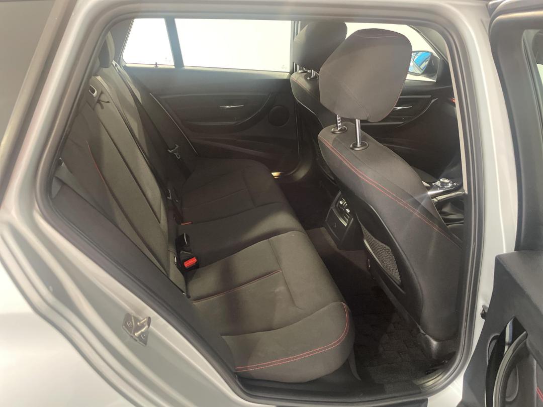 Photo '20' of BMW 320I