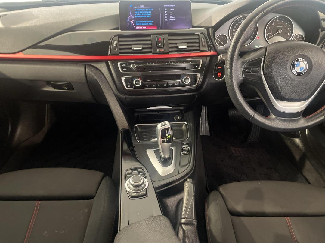 Photo '18' of BMW 320I