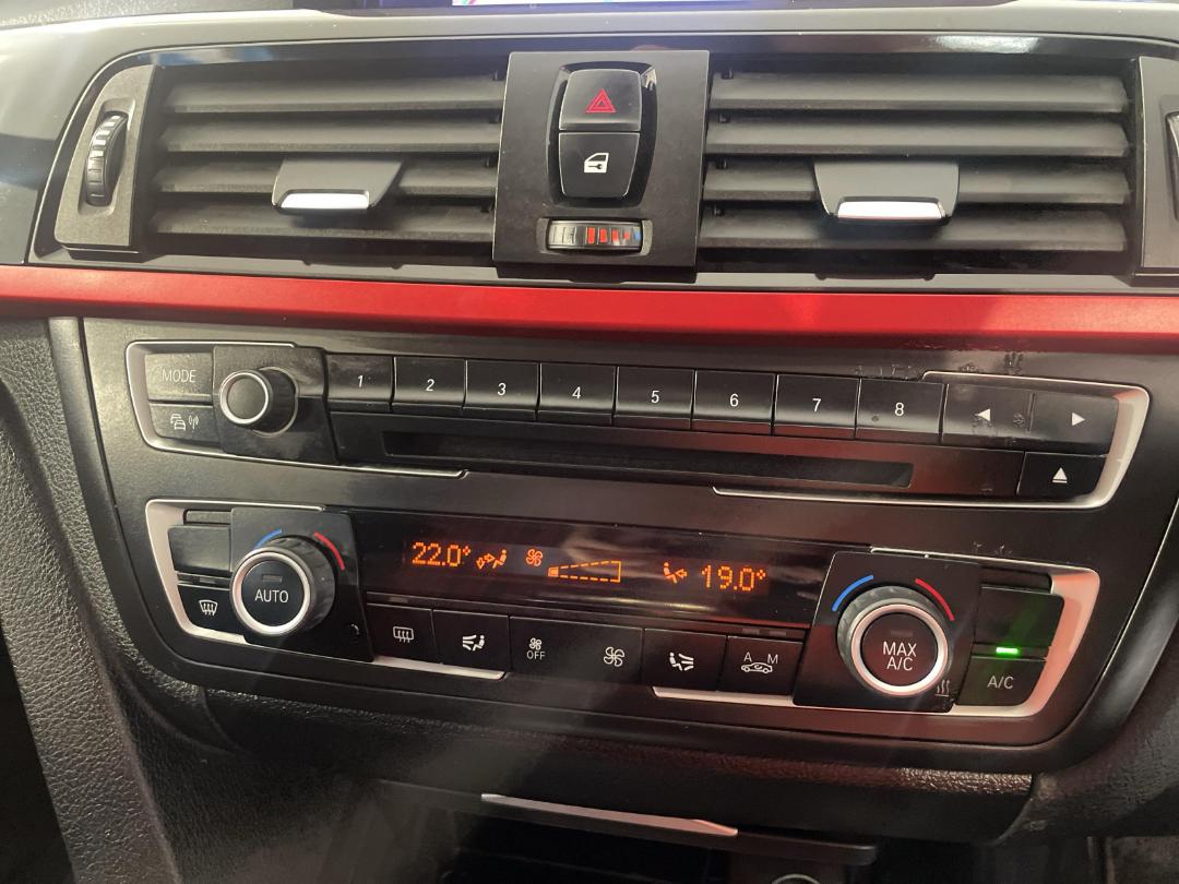 Photo '31' of BMW 320I