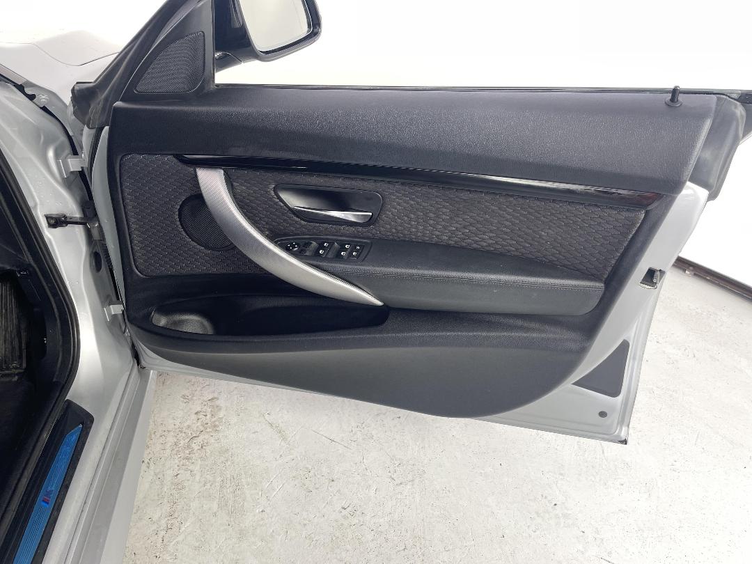 Photo '15' of BMW 335I