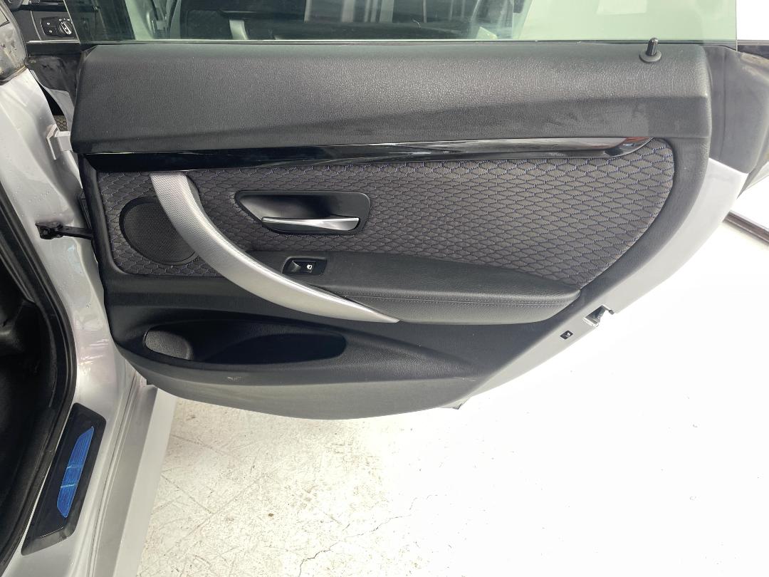 Photo '19' of BMW 335I