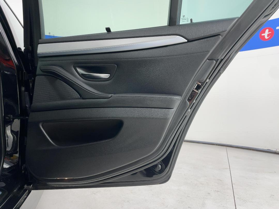 Photo '19' of BMW 535I