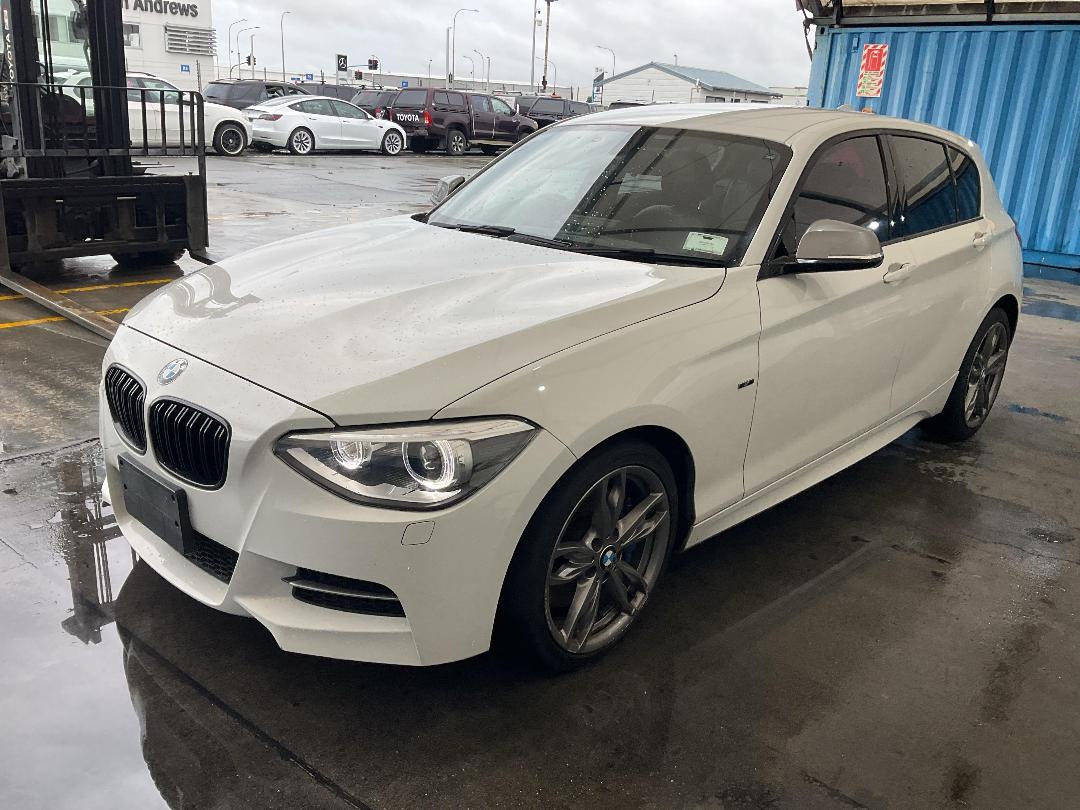 Photo '4' of BMW M135I Photo '4' of BMW M135I