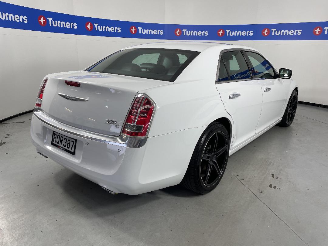 Photo '7' of Chrysler 300C Photo '7' of Chrysler 300C