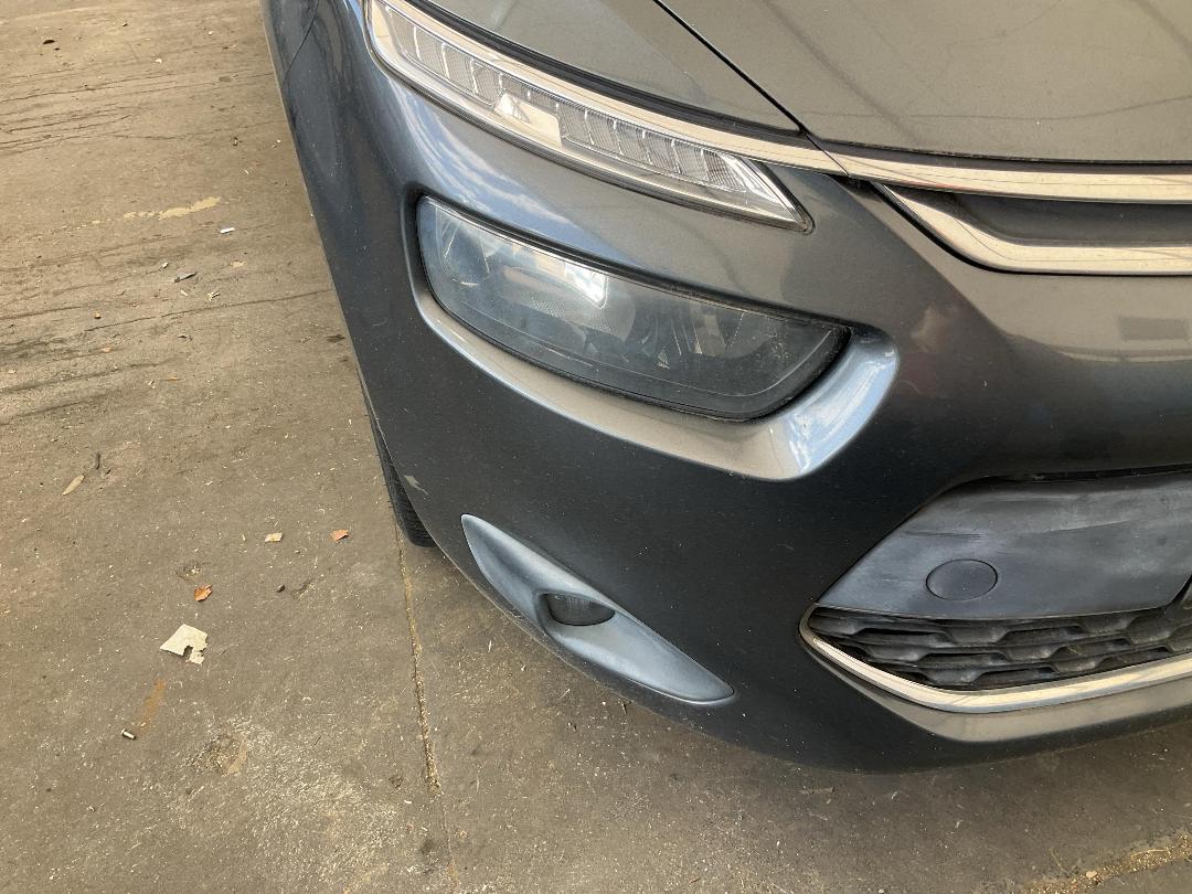 Photo '8' of Citroen C4 Ehdi