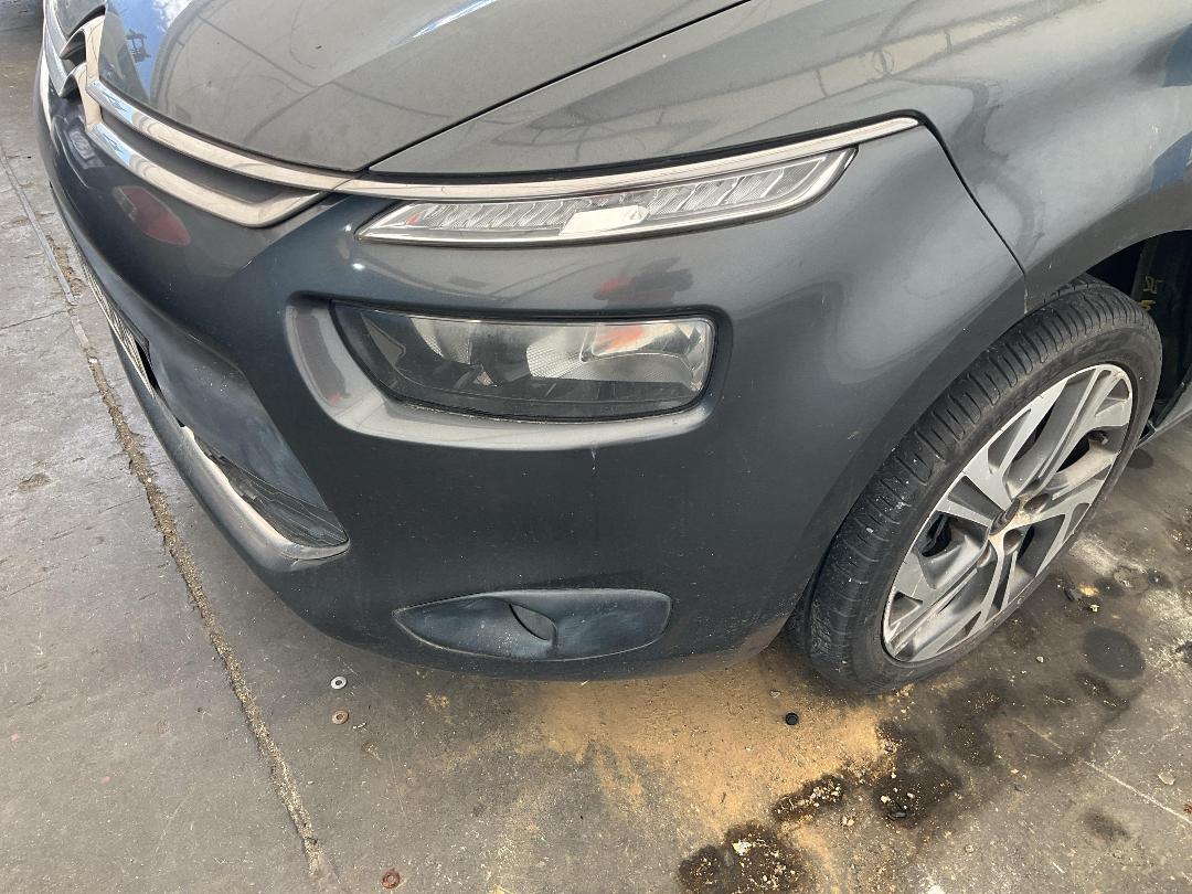 Photo '10' of Citroen C4 Ehdi