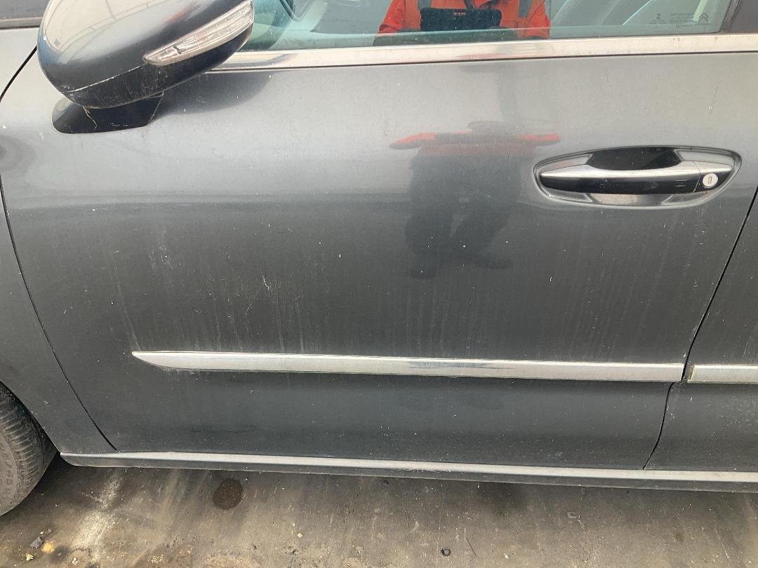 Photo '12' of Citroen C4 Ehdi