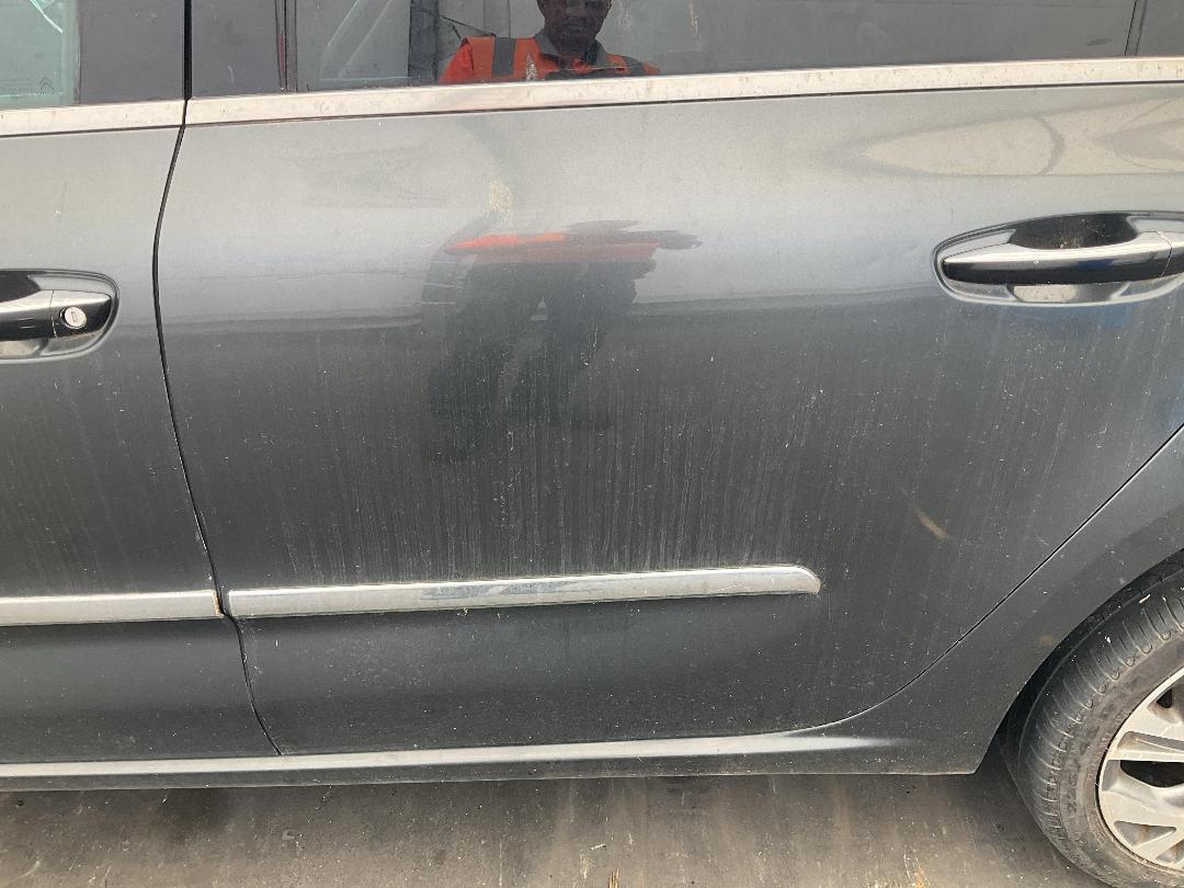 Photo '13' of Citroen C4 Ehdi