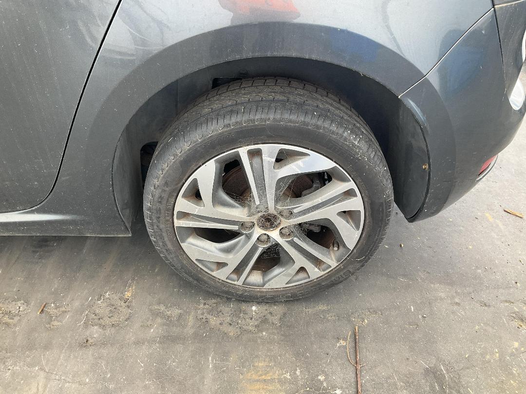 Photo '15' of Citroen C4 Ehdi