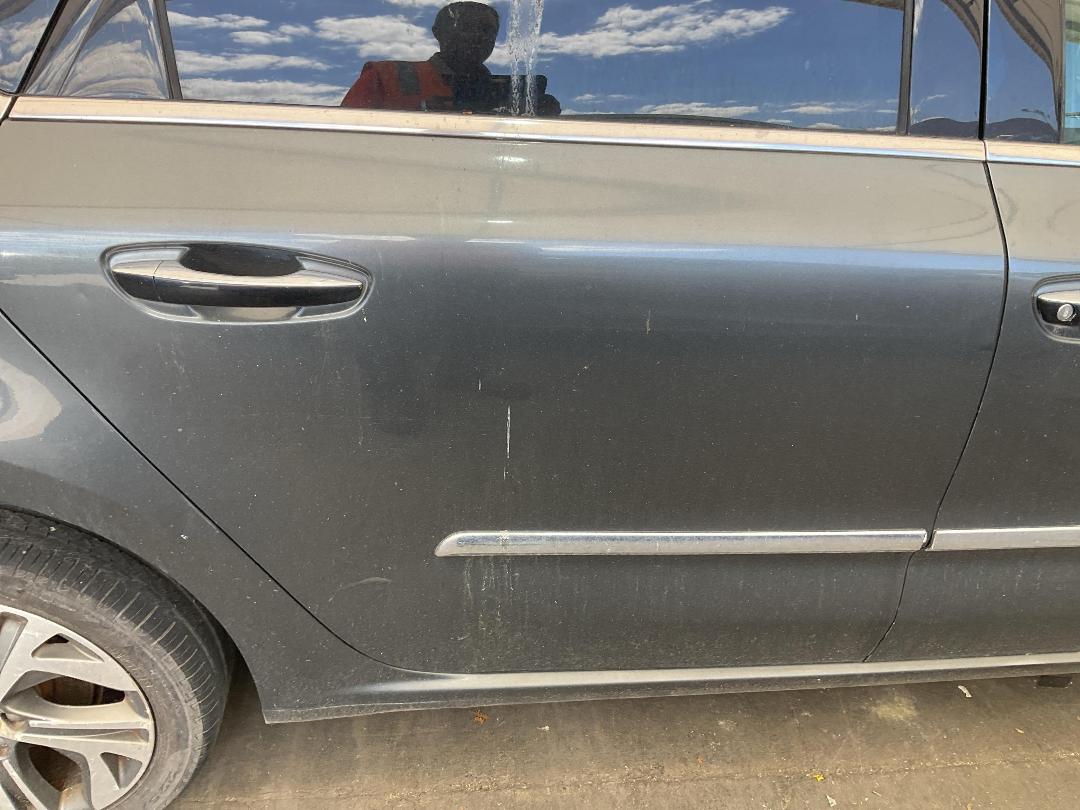 Photo '24' of Citroen C4 Ehdi