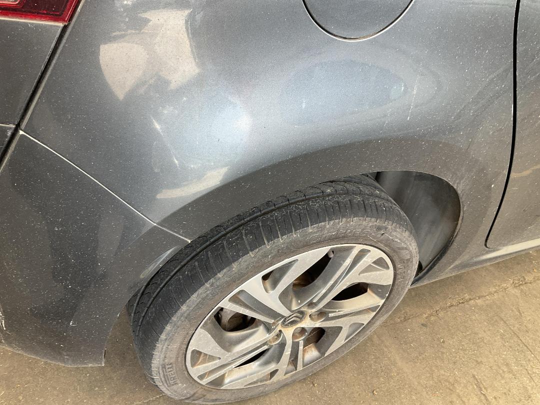 Photo '22' of Citroen C4 Ehdi