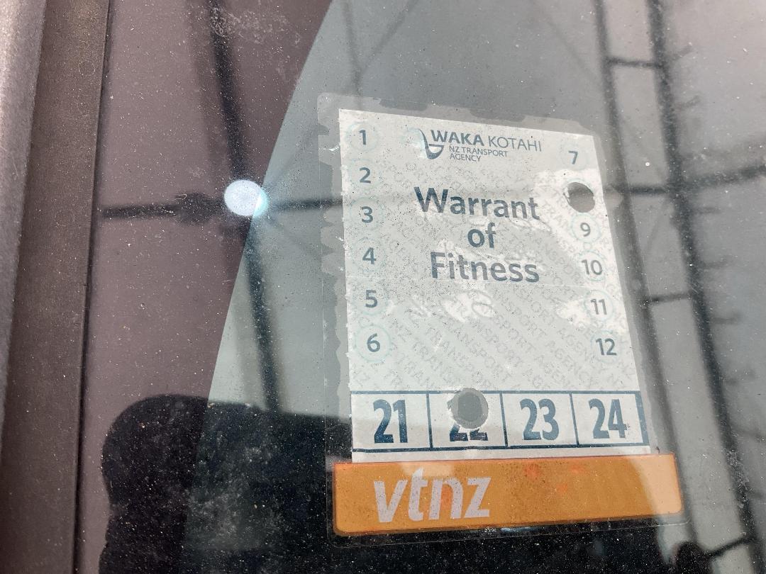 Photo '32' of Citroen C4 Ehdi