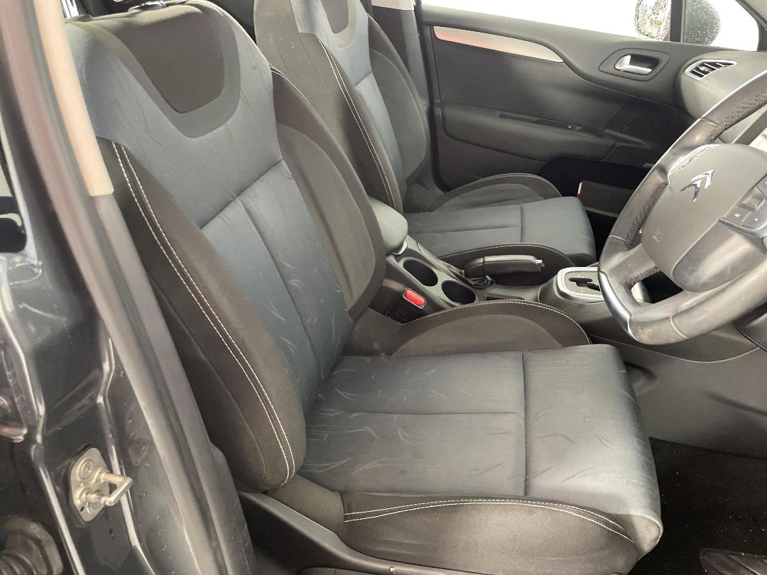 Photo '16' of Citroen C4 Photo '16' of Citroen C4