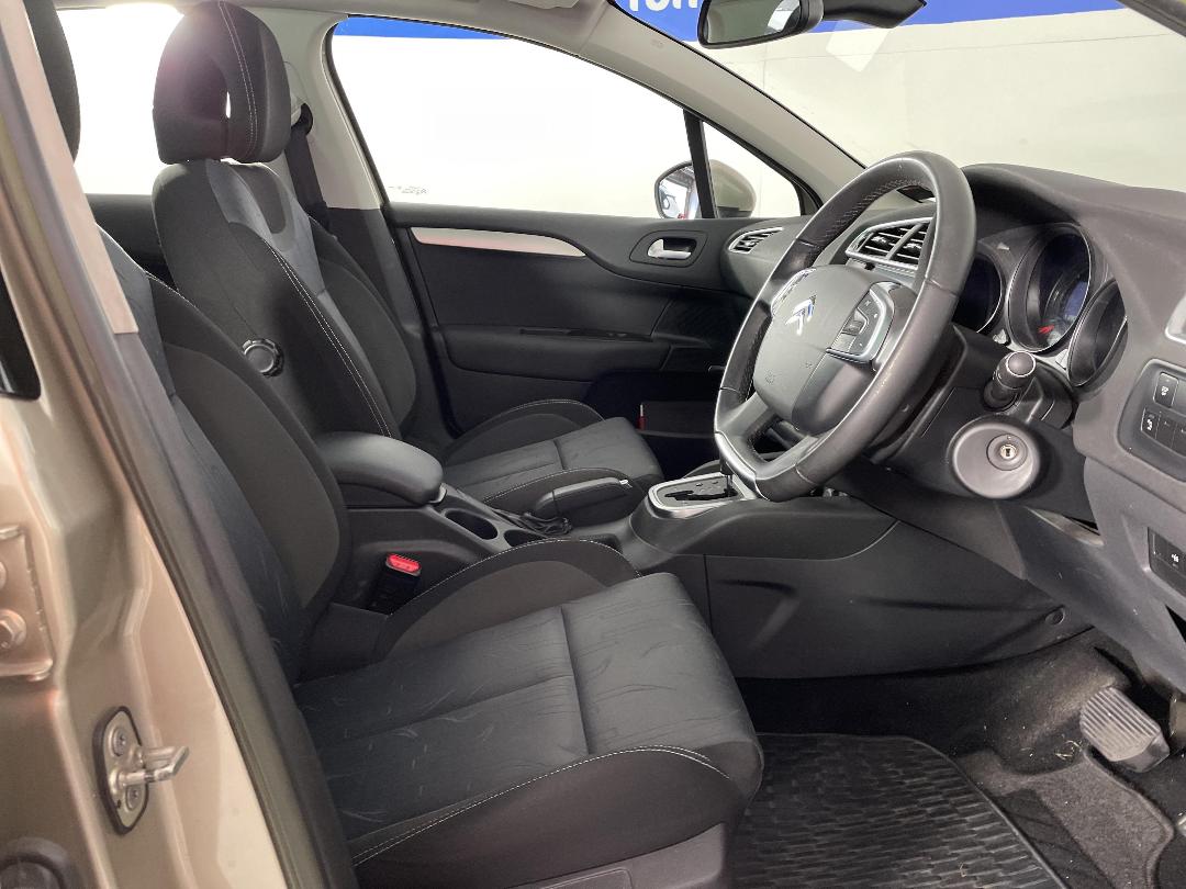 Photo '16' of Citroen C4