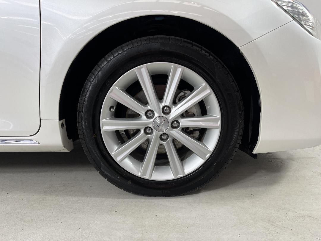 Photo '9' of Daihatsu Altis Photo '9' of Daihatsu Altis