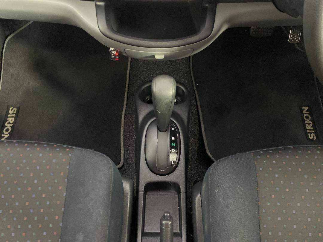 Photo '18' of Daihatsu Sirion Photo '18' of Daihatsu Sirion