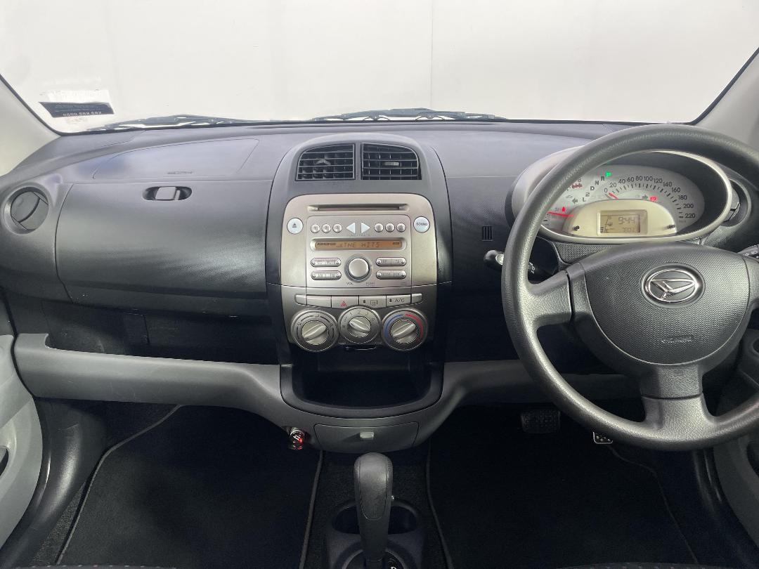 Photo '17' of Daihatsu Sirion Photo '17' of Daihatsu Sirion