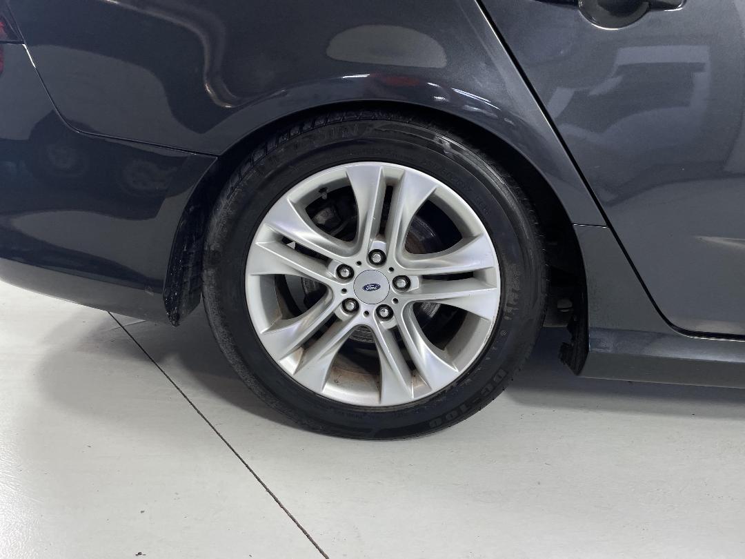 Photo '12' of Ford Falcon