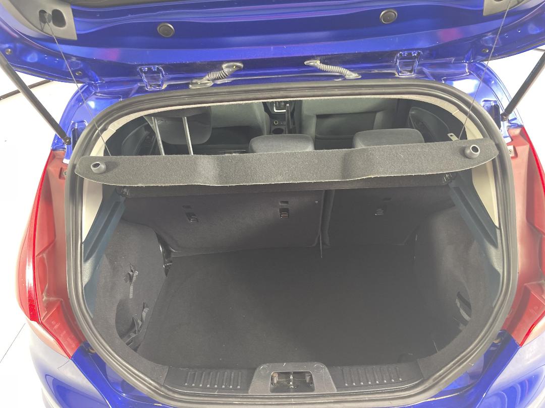 Photo '14' of Ford Fiesta