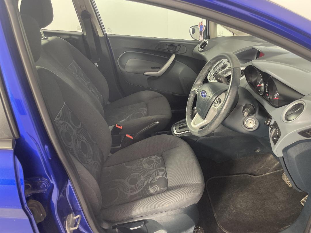 Photo '16' of Ford Fiesta