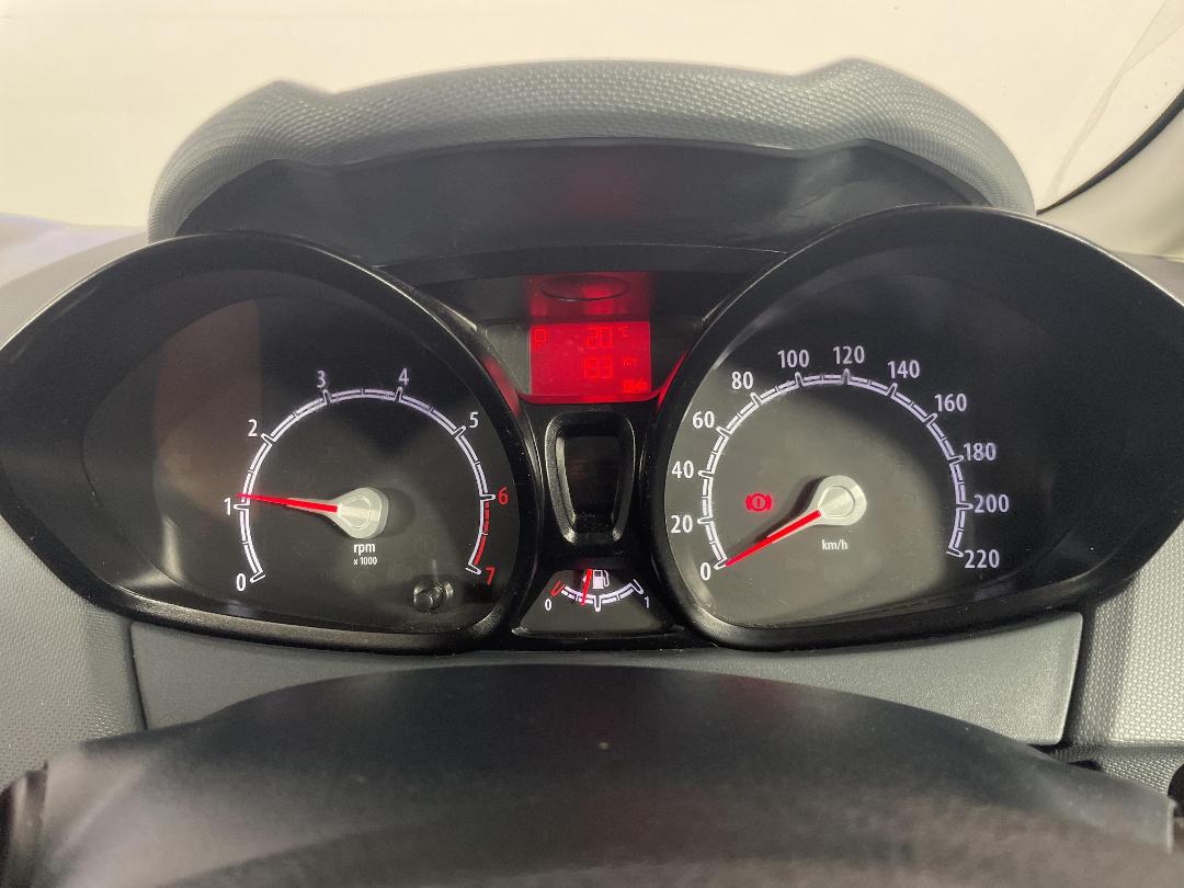 Photo '21' of Ford Fiesta