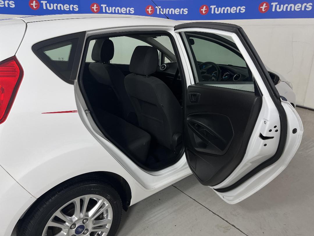 Photo '19' of Ford Fiesta Photo '19' of Ford Fiesta