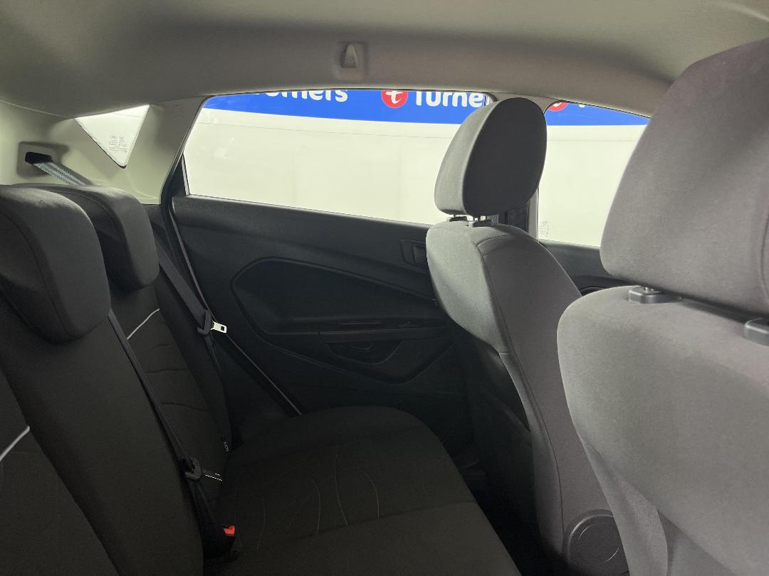 Photo '20' of Ford Fiesta Photo '20' of Ford Fiesta