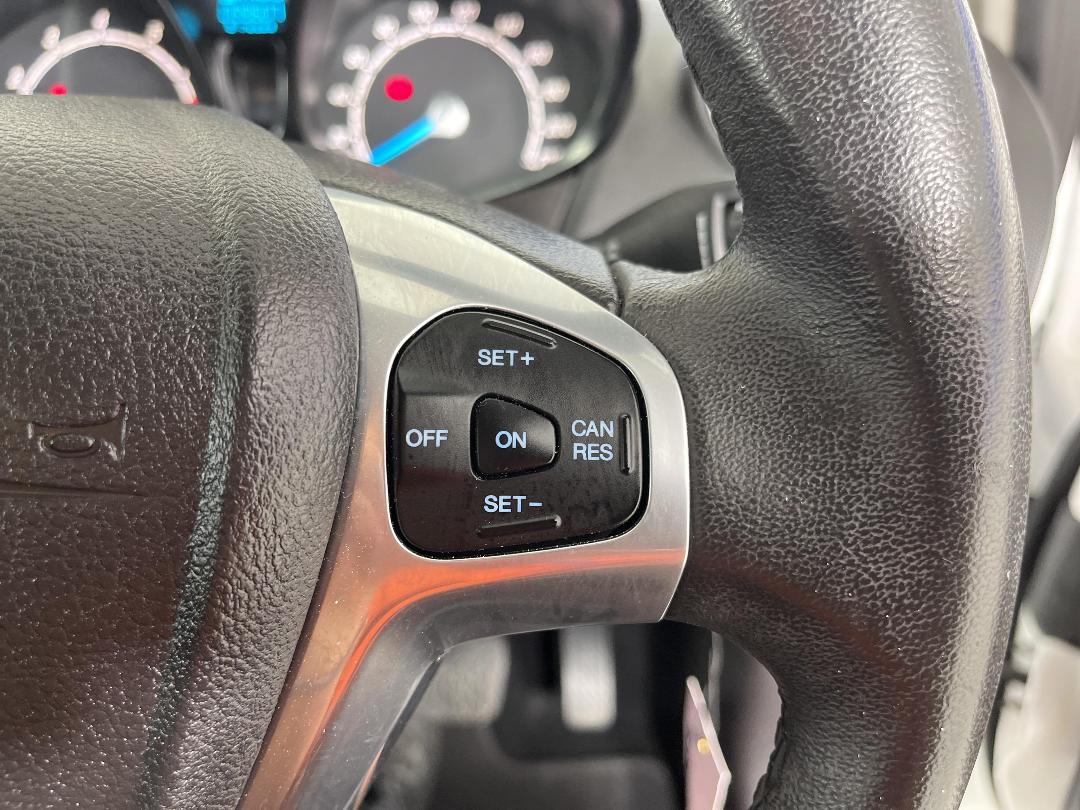 Photo '25' of Ford Fiesta Photo '25' of Ford Fiesta