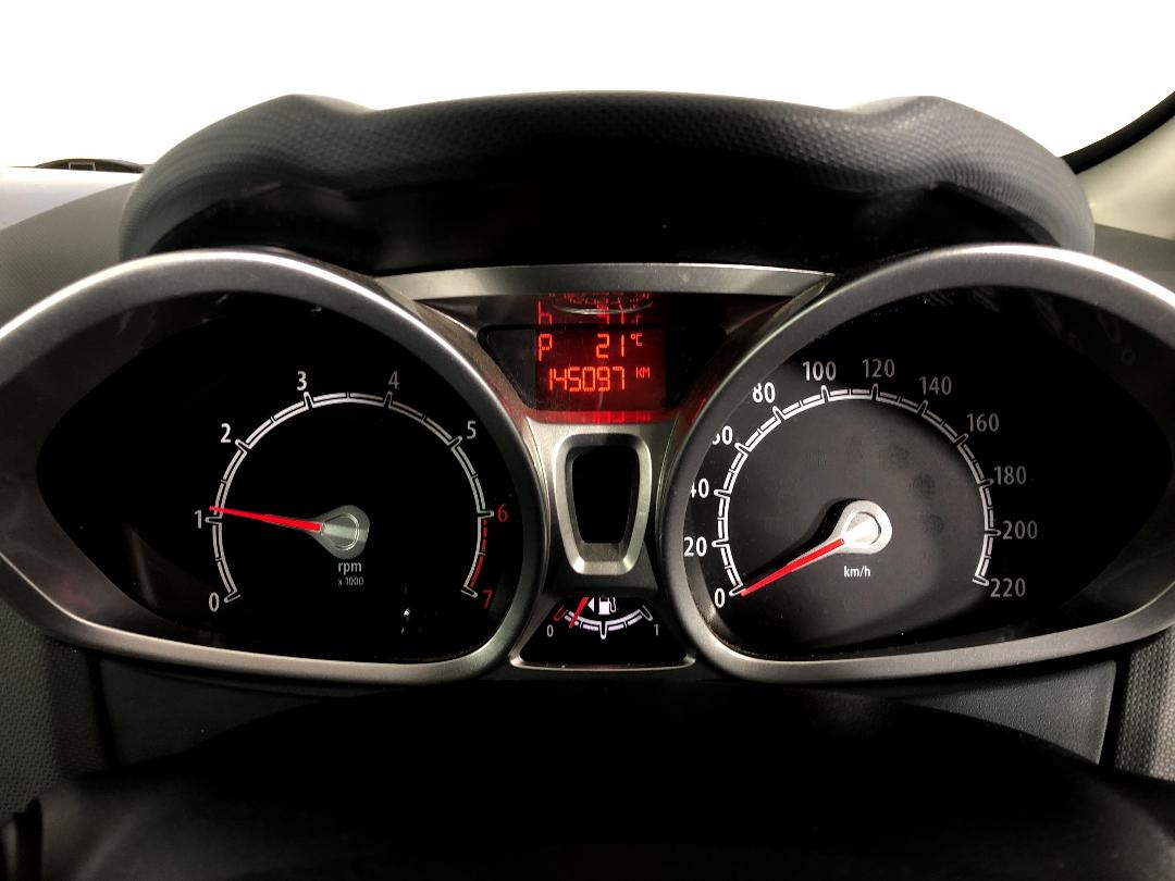 Photo '21' of Ford Fiesta Photo '21' of Ford Fiesta