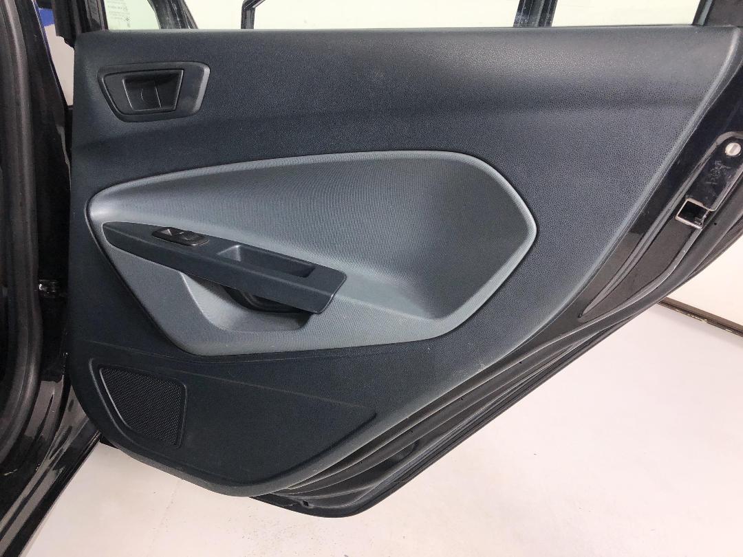 Photo '19' of Ford Fiesta Photo '19' of Ford Fiesta