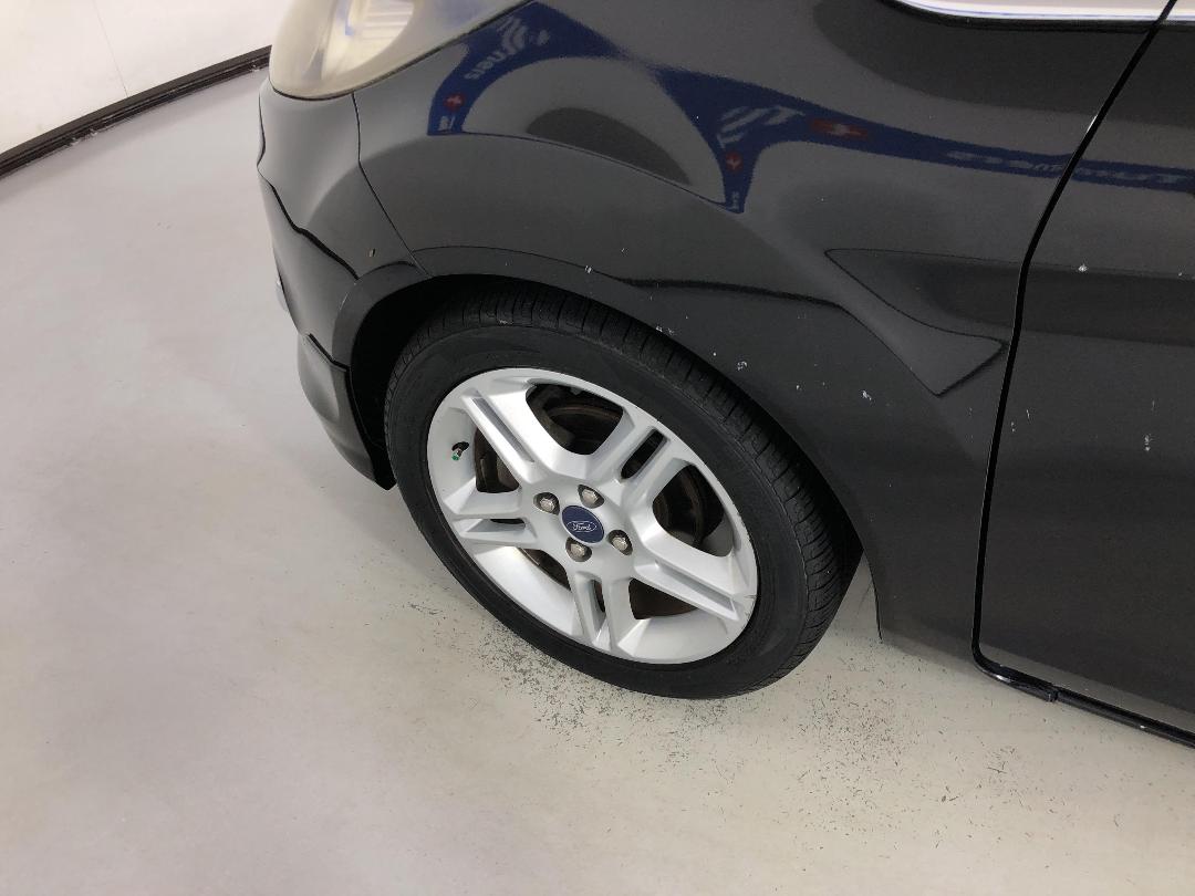 Photo '26' of Ford Fiesta Photo '26' of Ford Fiesta