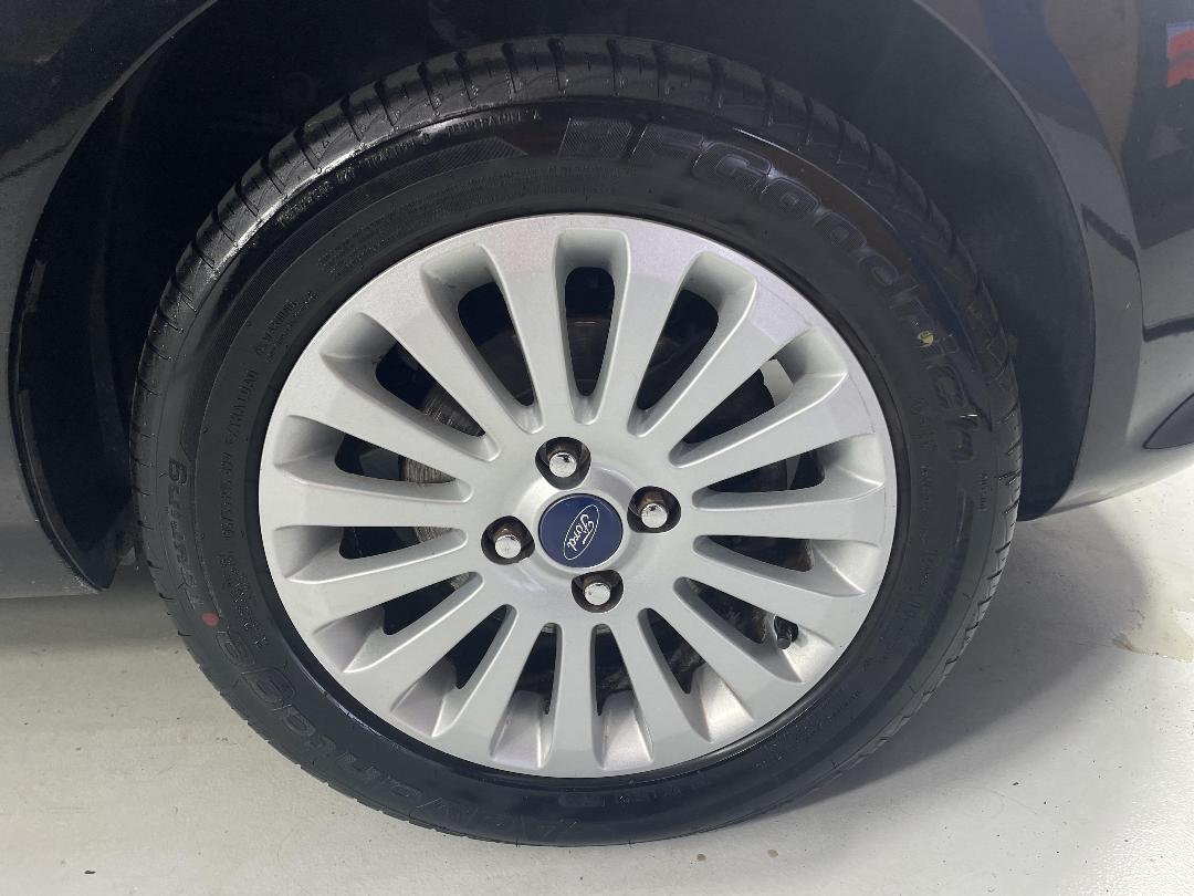 Photo '9' of Ford Fiesta Photo '9' of Ford Fiesta