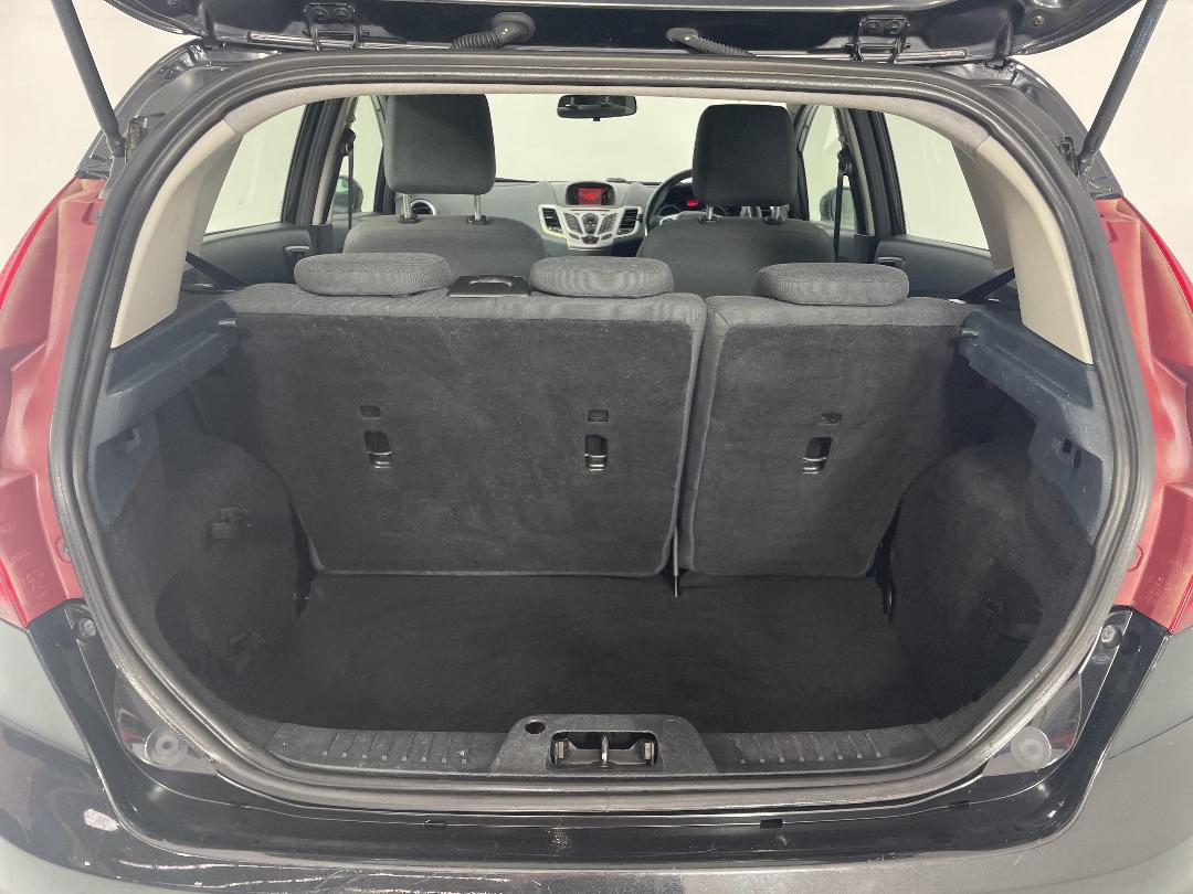 Photo '14' of Ford Fiesta Photo '14' of Ford Fiesta