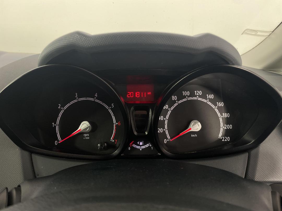 Photo '21' of Ford Fiesta Photo '21' of Ford Fiesta