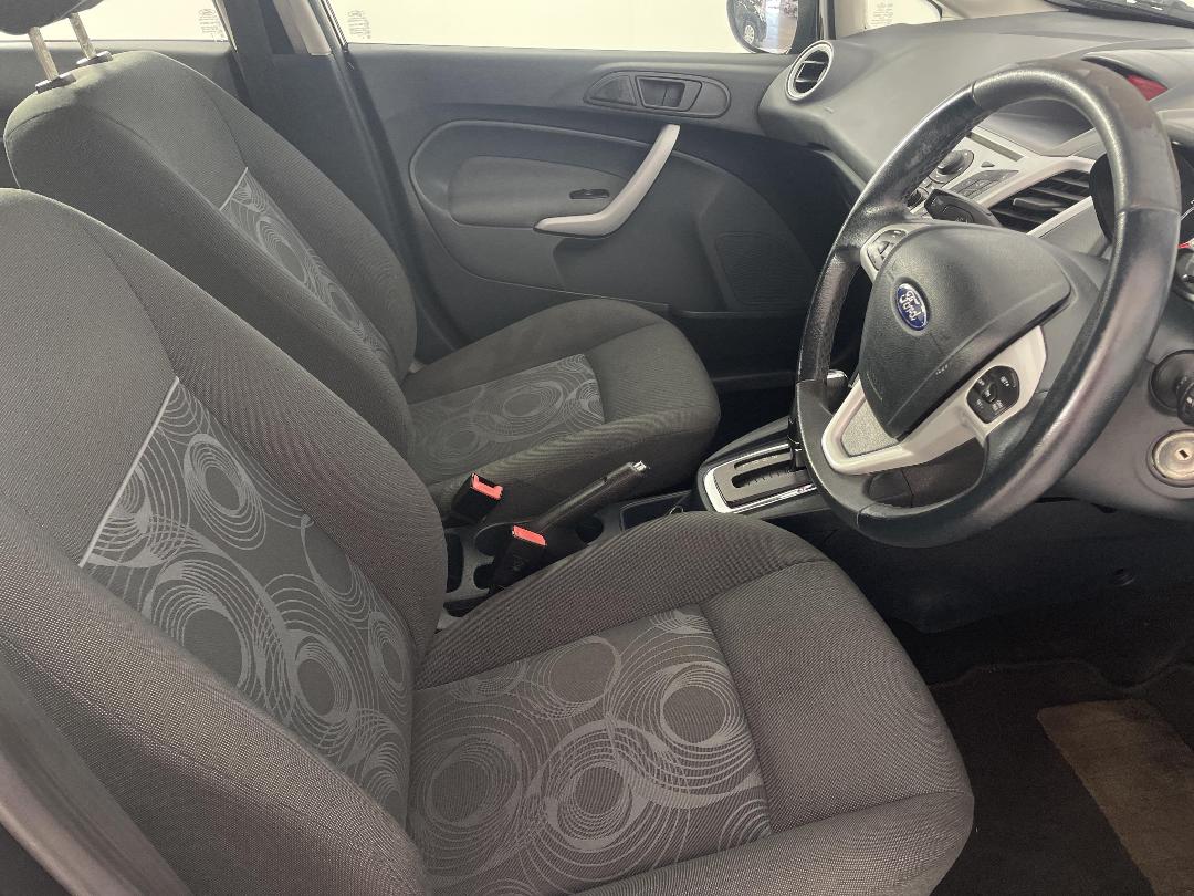 Photo '16' of Ford Fiesta Photo '16' of Ford Fiesta