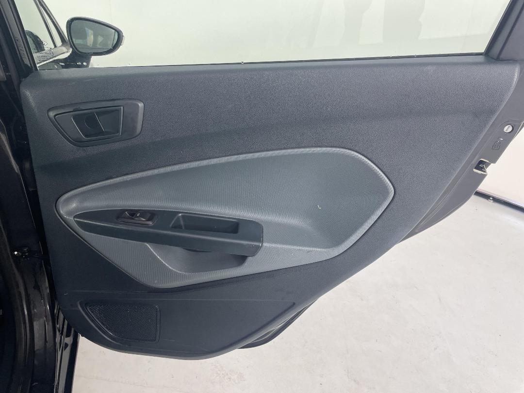 Photo '19' of Ford Fiesta Photo '19' of Ford Fiesta