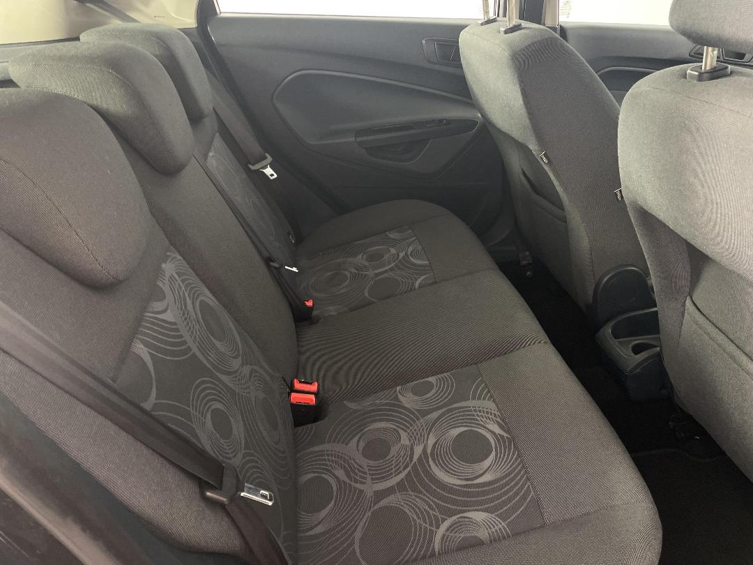 Photo '20' of Ford Fiesta Photo '20' of Ford Fiesta