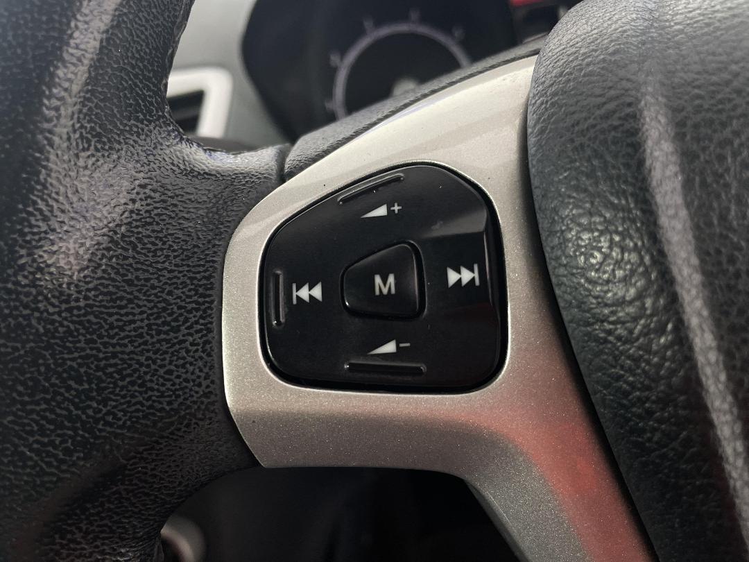 Photo '24' of Ford Fiesta Photo '24' of Ford Fiesta