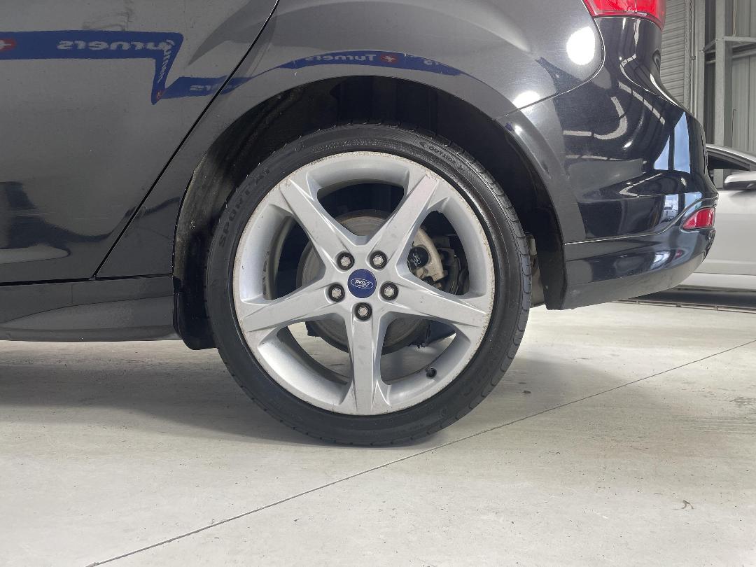 Photo '11' of Ford Focus Photo '11' of Ford Focus