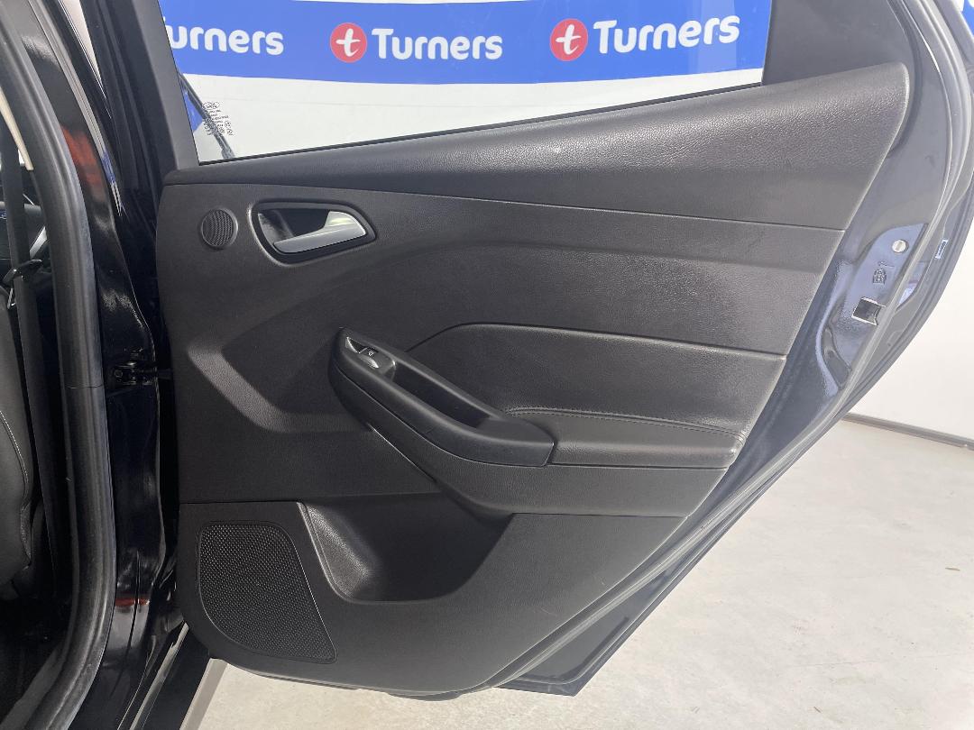 Photo '19' of Ford Focus Photo '19' of Ford Focus