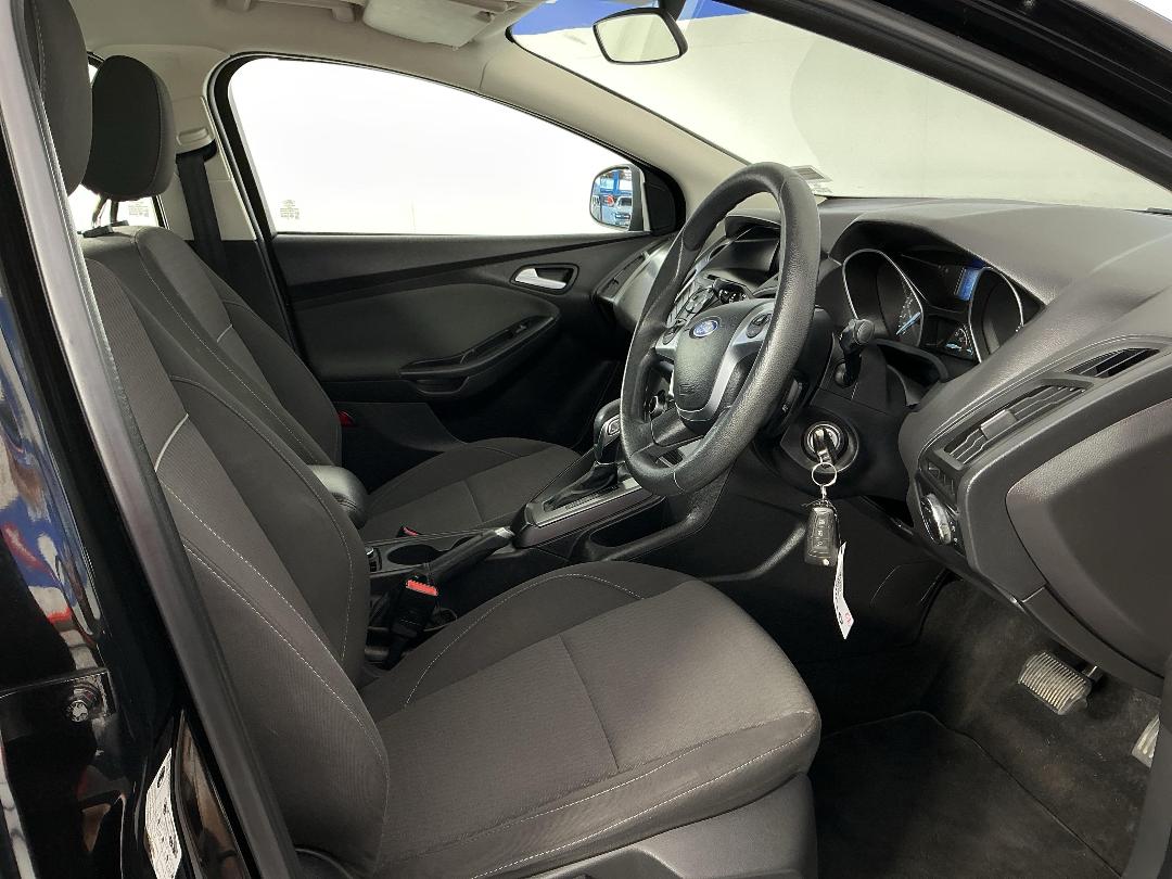 Photo '16' of Ford Focus